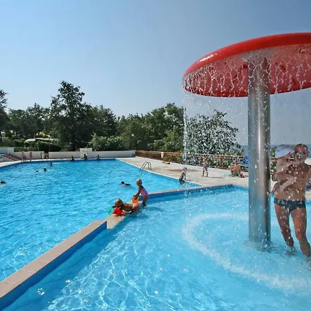 Caravans Bijela Uvala Parque de Campismo